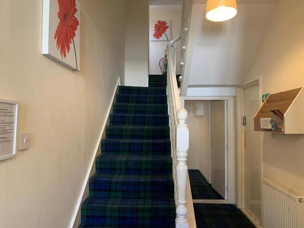 Budget Rooms Inverness Extérieur photo