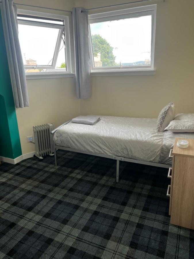 Budget Rooms Inverness Extérieur photo