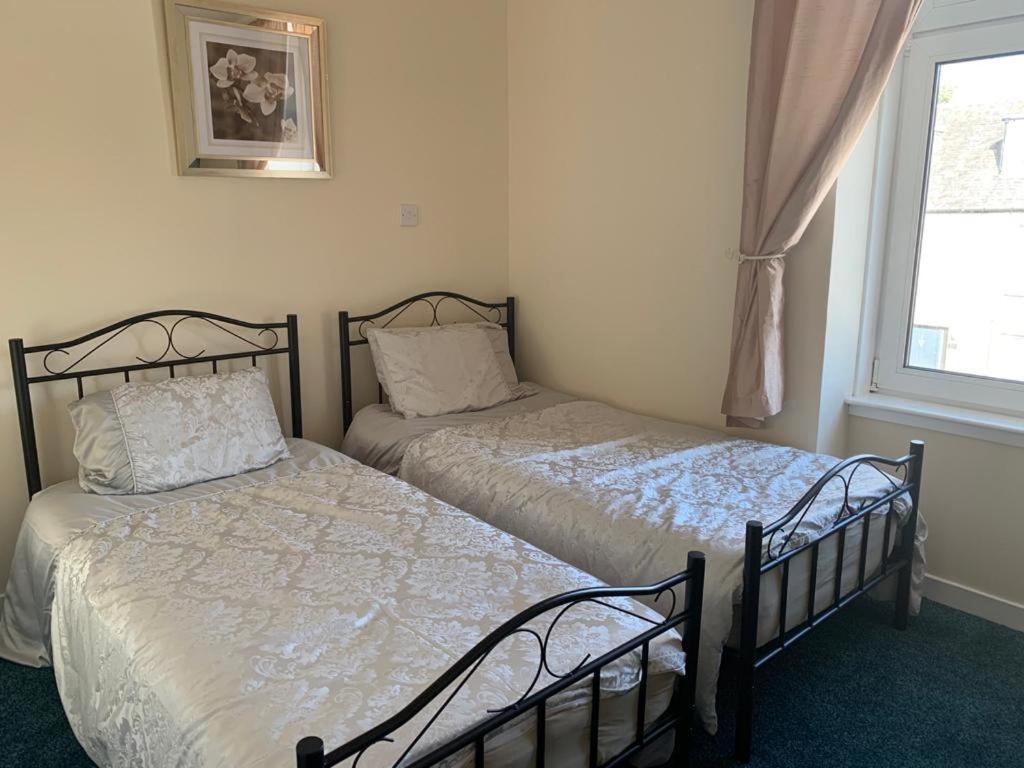 Budget Rooms Inverness Extérieur photo