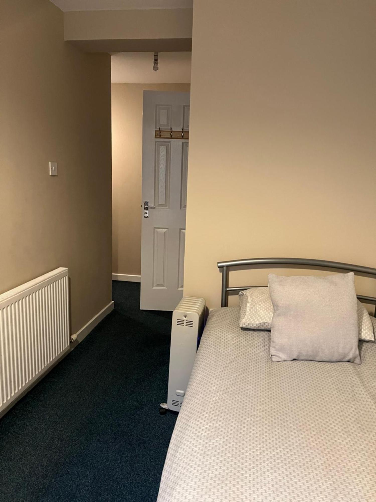 Budget Rooms Inverness Extérieur photo