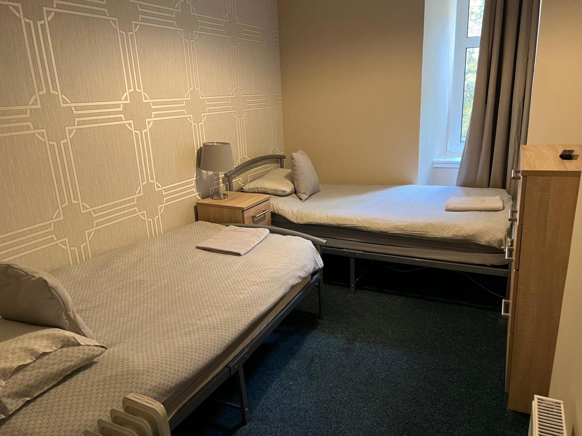 Budget Rooms Inverness Extérieur photo